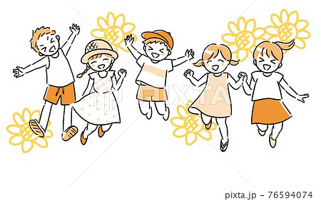 笑顔でジャンプするこどもたち 夏 ひまわりのイラスト素材