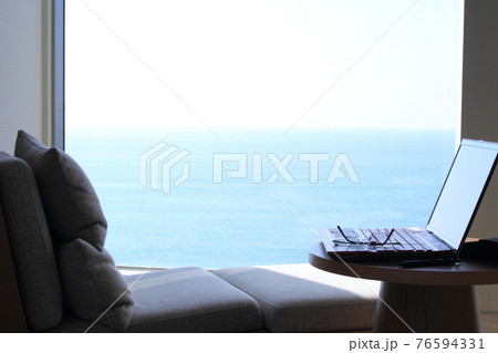 在宅勤務　 76594331