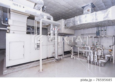 ボイラー室　公共設備　機械室　イメージ素材　 76595685