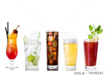 Set of alcohol drinks isolated on white background Set of alcohol drinks isolated on white background 76596291