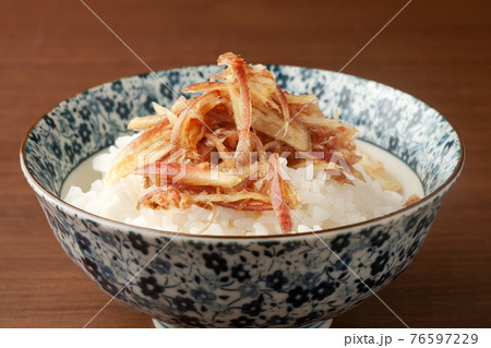 ミョウガのおかか和えとご飯 ミョウガのおかか和えとご飯 76597229