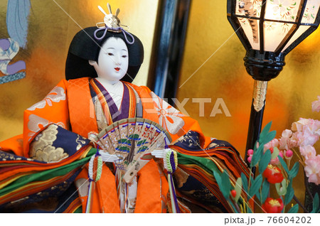 ひな人形のお雛様 76604202