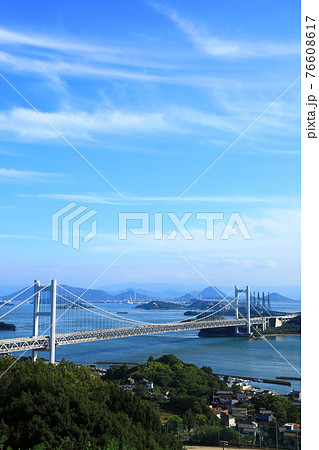 瀬戸大橋と下津井漁港 瀬戸大橋と下津井漁港 76608617