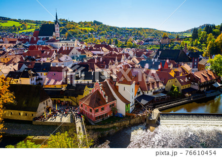 Historical centre of Cesky Krumlov with Cathedral Historical centre of Cesky Krumlov with Cathedral 76610454