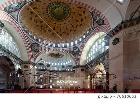 Interior of the Suleymaniye Mosque in Istanbul 76610653