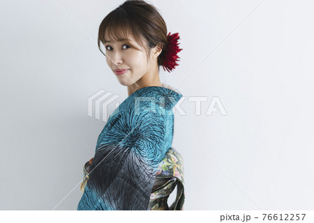 着物の女性 着物の女性 76612257
