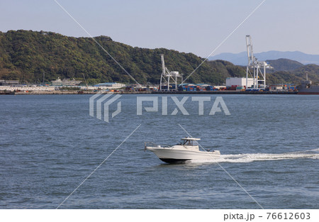 高知新港を浦戸側からみる 76612603