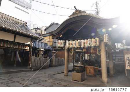 大阪千日前　水掛不動尊　法善寺　早朝 76612777