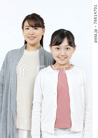 笑顔の母娘 笑顔の母娘 76614701