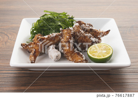 家族みんなで食べれるイサキのから揚げ ほくほくやわらか♪ 家族みんなで食べれるイサキのから揚げ ほくほくやわらか♪ 76617887