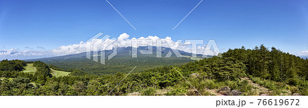 【パノラマ】 夏の平沢峠展望台から望む八ヶ岳連峰 長野県 南牧村 【パノラマ】 夏の平沢峠展望台から望む八ヶ岳連峰 長野県 南牧村 76619672