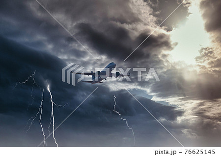 【城南島上空を離陸したANA機　背景合成】 76625145