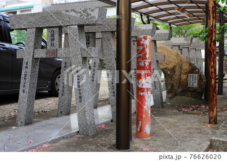 くぐり鳥居 八坂神社(鹿児島県伊佐市大口上町) くぐり鳥居 八坂神社(鹿児島県伊佐市大口上町) 76626020