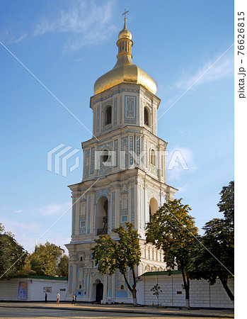 Sophia Cathedral and St. Sophia Square. Kiev, Ukraine Sophia Cathedral and St. Sophia Square. Kiev, Ukraine 76626815