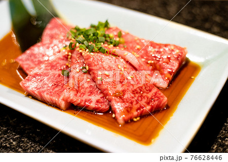 黒毛和牛　炭火焼肉 76628446
