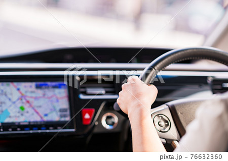 カーナビ　カーオーディオを利用して運転　【カーライフ　日常】 76632360
