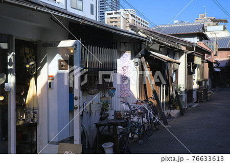 大阪 中崎町の路地 76633613
