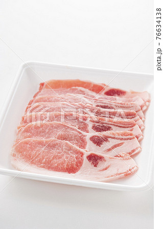 トレーに入った国産豚肉 生姜焼き用 ポークジンジャー トレーに入った国産豚肉 生姜焼き用 ポークジンジャー 76634138