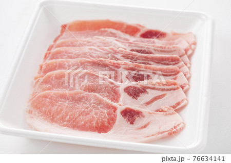 トレーに入った国産豚肉 生姜焼き用 ポークジンジャー トレーに入った国産豚肉 生姜焼き用 ポークジンジャー 76634141