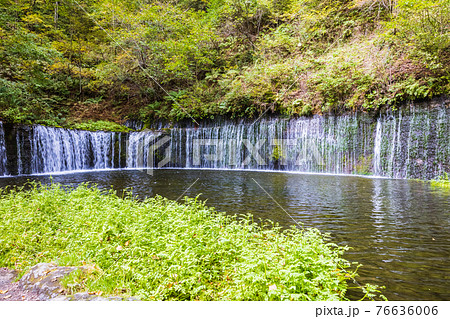 白糸の滝　長野県軽井沢町 76636006