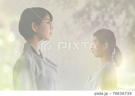 ビジネスパーソンのいる風景 76636739