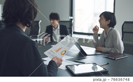 ビジネス 76636748