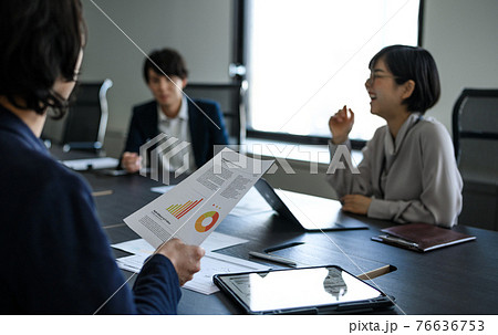 ビジネス 76636753
