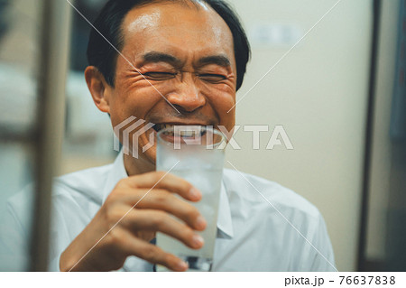居酒屋でへべれけ 76637838