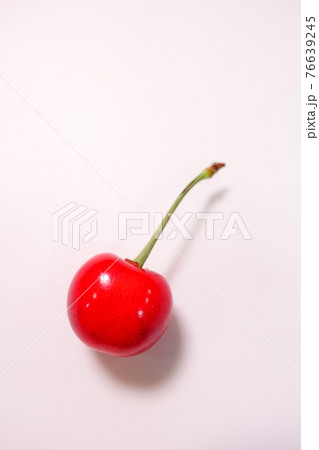 サクランボ　さくらんぼ　チェリー 76639245