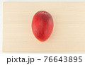 上から見たアップルマンゴー 76643895