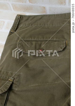 衣類、ズボン、パンツ、カーゴパンツ、衣服、洋服、綿、綿パン、カジュアル、ポケット、ファッション 76648935