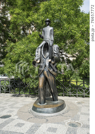 Franz Kafka statue in Prague 76657772
