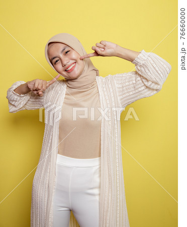 beautiful young hijab women smile cheese expression very happy beautiful young hijab women smile cheese expression very happy 76660000
