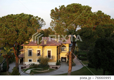 ITALY ASSISI 76660995