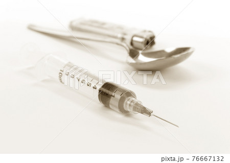 Addiction of drug 76667132