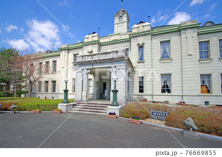 国指定重要文化財の山口県旧県議会議事堂 76669855