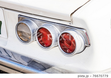 テールライト　Old car tail light (brake light) 76670779