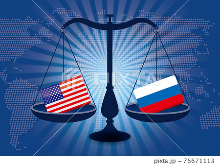 天秤と国旗アメリカ合衆国とロシアの国旗　国家対立国家紛争国際司法貿易のイメージイラスト世界地図集中線 76671113