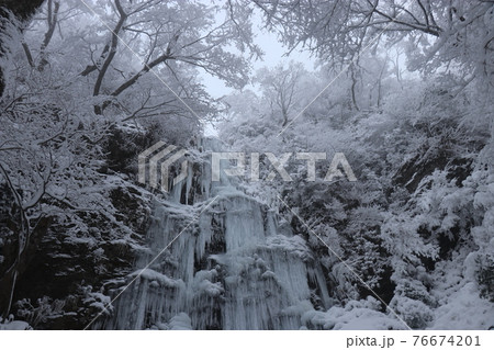 四王寺の滝、寒波、冬、霧氷、雪、英彦山、福岡県 四王寺の滝、寒波、冬、霧氷、雪、英彦山、福岡県 76674201
