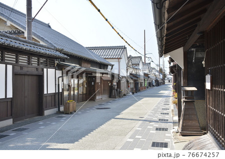 【兵庫県篠山市】河原町妻入商家群の町並み 76674257