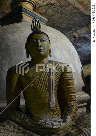 ダンブッラ 黄金寺院 ダンブッラ 黄金寺院 76674913