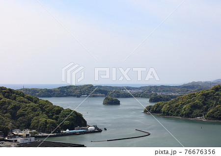 五台山から浦戸湾、横浜付近、土佐湾（太平洋）を見る 76676356