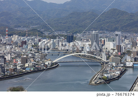 高知市中心市街地（鏡川、かるぽーと、高知城） 76676374