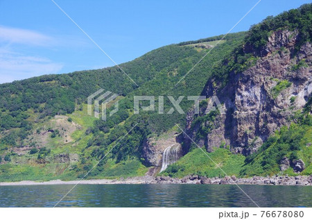 北海道 知床半島 カムイワッカの滝の写真素材