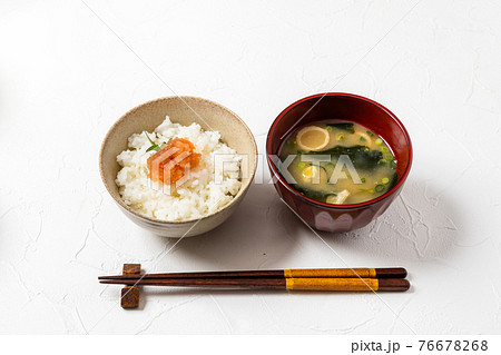 ごはんとおかず　Side dishes of rice japanese food 76678268