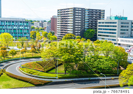 東京多摩センター 春の駅前風景 東京多摩センター 春の駅前風景 76678491