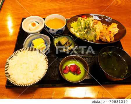 香川のソウルフード:骨つき鳥 香川のソウルフード:骨つき鳥 76681014