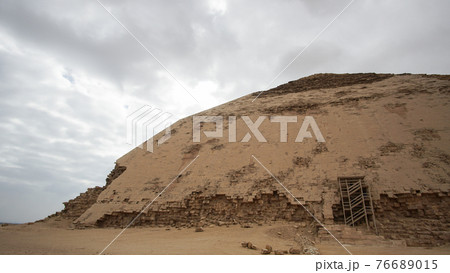 Bent pyramid of Egypt Saqqara history step to learn how Egyptian build pyramid 76689015