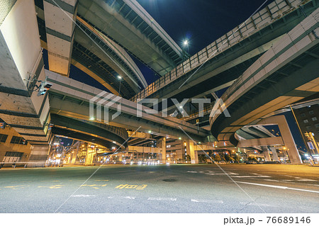 阿波座ジャンクションの夜景【大阪市西区】 阿波座ジャンクションの夜景【大阪市西区】 76689146