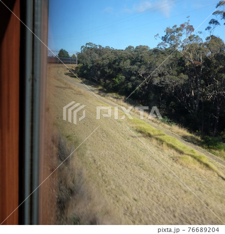 雄大なオーストラリアの開拓精神にふれる魅惑の大陸横断鉄道インディアン・パシフィック号の旅　車窓の風景 76689204